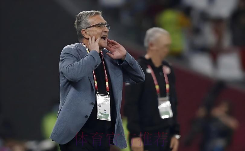 中国足协24日宣布:决定终止与卡马乔合作 中国足协24日宣布:决定终止与卡马乔合作